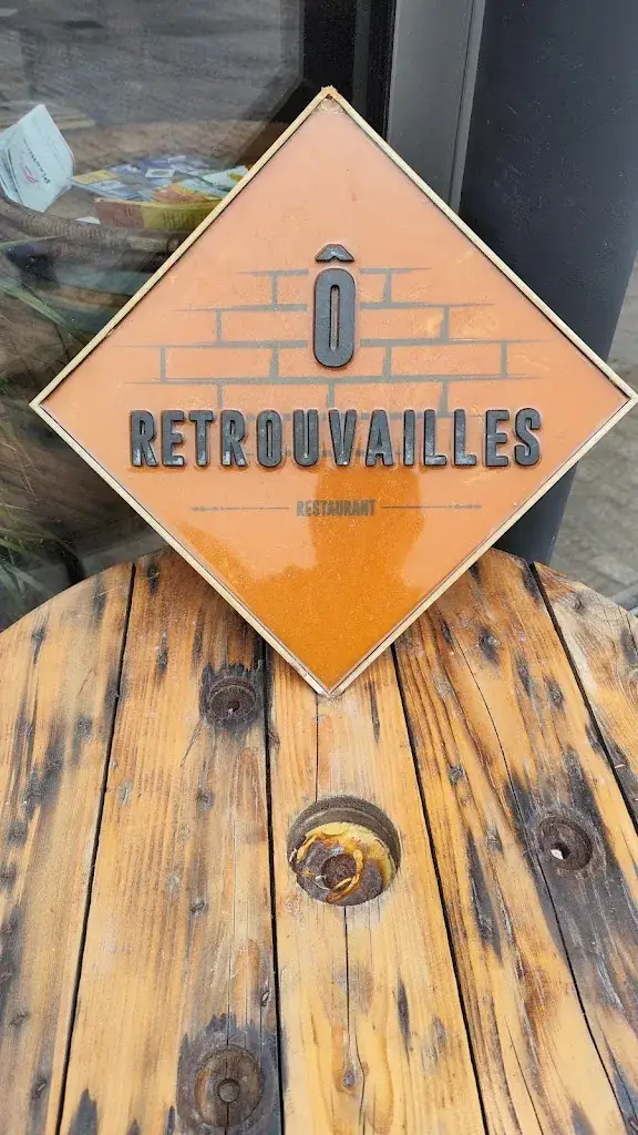 Emmanuel Rostirolla_Ô Retrouvailles_Bourcefranc-le-Chapus_review