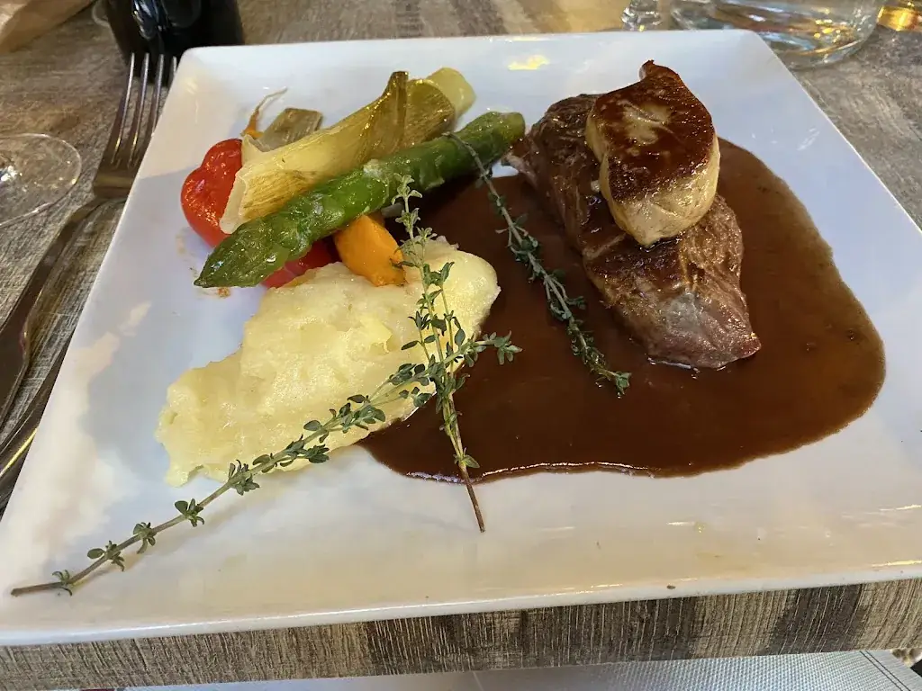 Paulina Hargasova_Domaine La Maurette_Motte_review