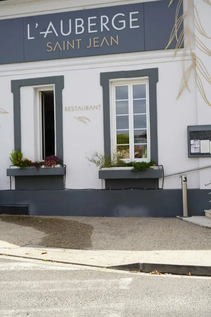 Mike Card_Auberge Saint Jean_Saint-Jean-de-Blaignac_review