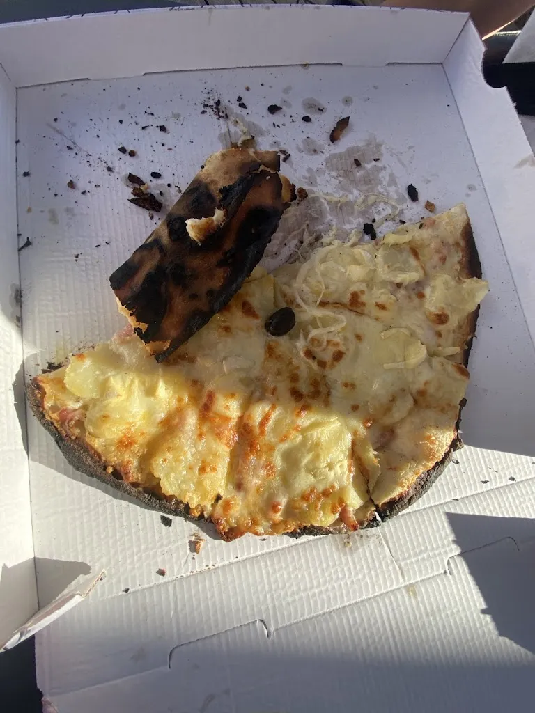 Au Festival des Pizzas_Branne_slider_image_3