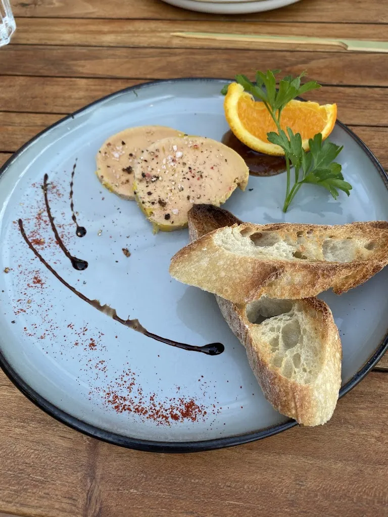 Elodie Dekeister_La Grange_Saint-Georges-d'Oléron_review