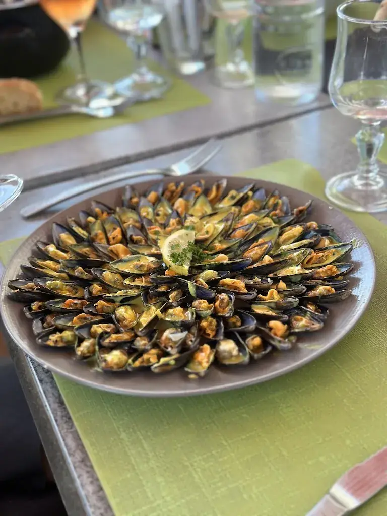 M W_Jules et Julie_Saint-Georges-d'Oléron_review