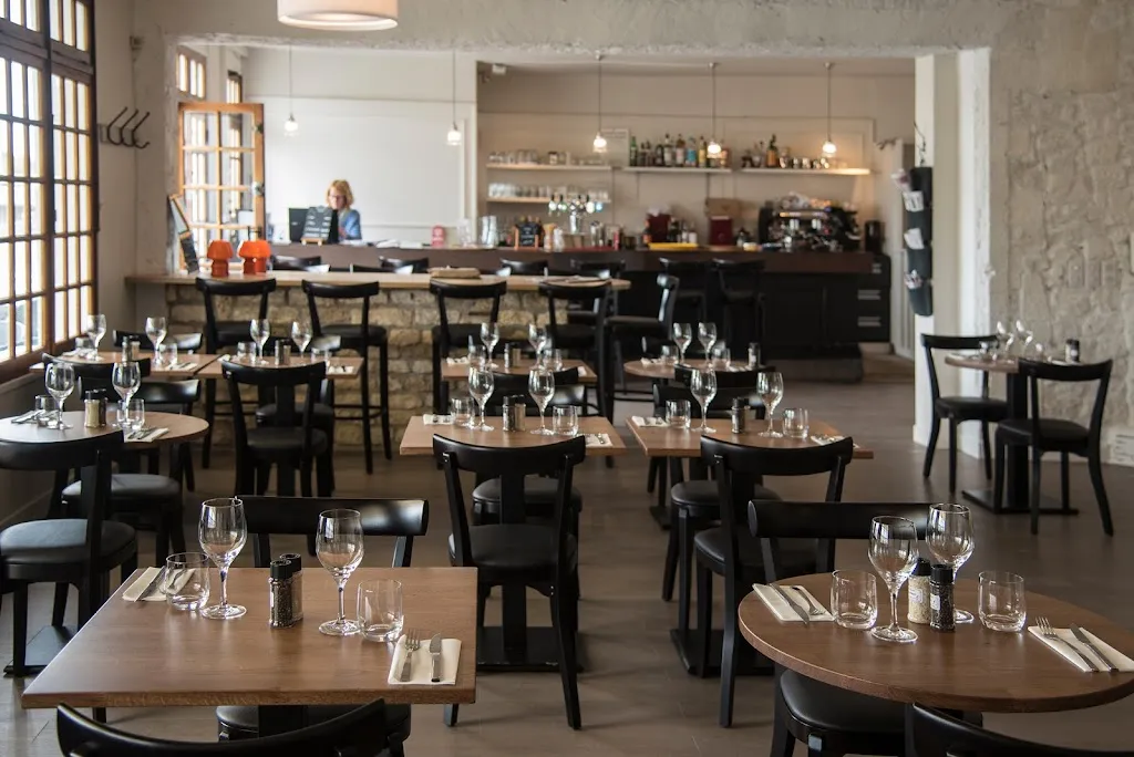 Hôtel Restaurant Les Bains Restaurant in Saint-Georges-d'Oléron