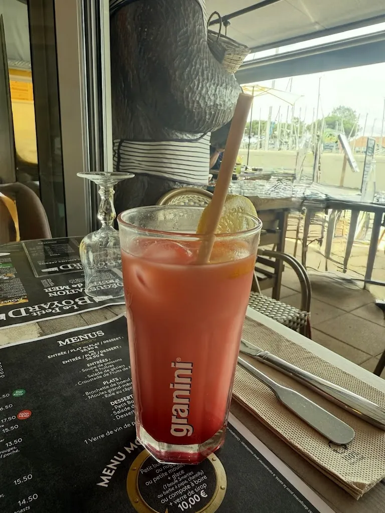 Justine Deneux_Le Petit Boyard_Boyardville_review