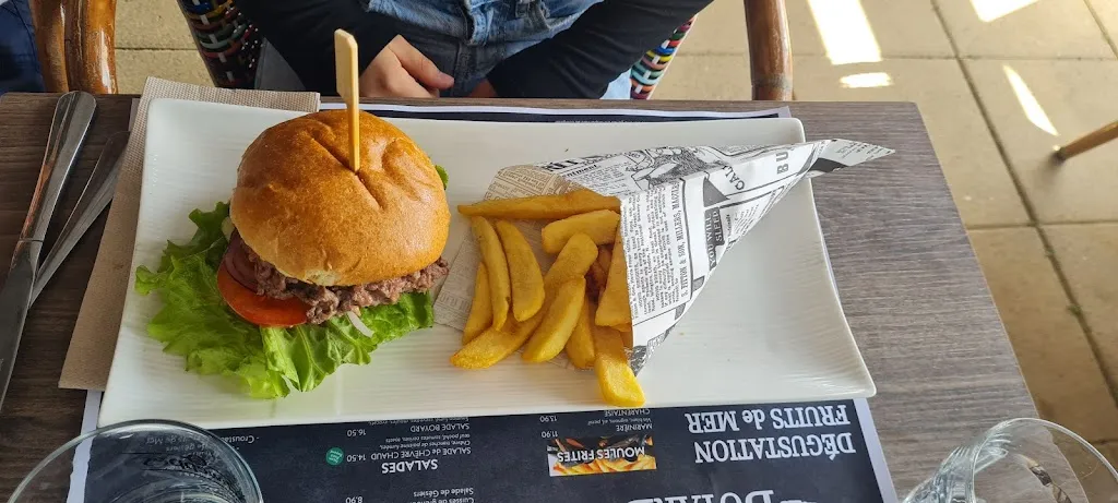 Lisette Pink_Le Petit Boyard_Boyardville_review