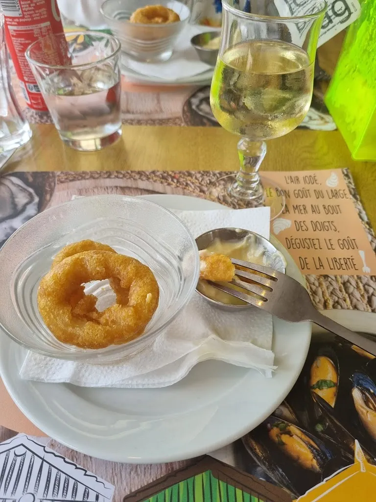 Alan Ferguson_La Quichenotte Restaurant - Sur le Port de Plaisance de Boyardville_Saint-Georges-d'Oléron_review