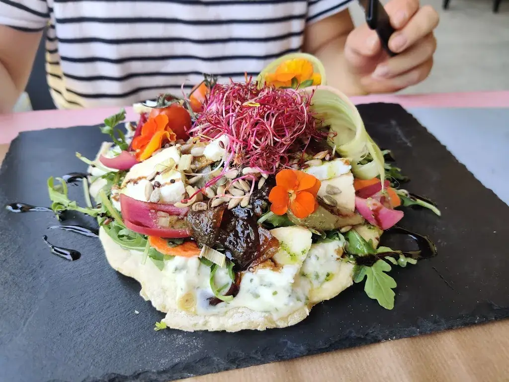 Nicolas Martin_LE MARAIS QUI FUME_Saint-Pierre-d'Oléron_review