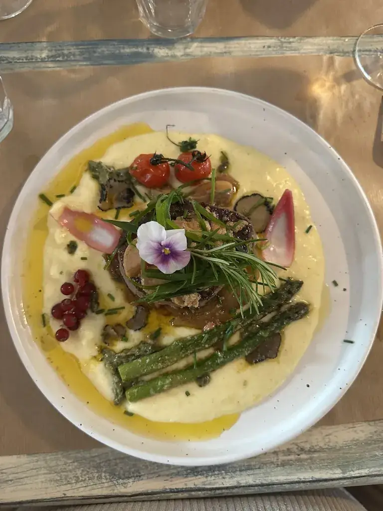 Clément Le Gall_LE MARAIS QUI FUME_Saint-Pierre-d'Oléron_review