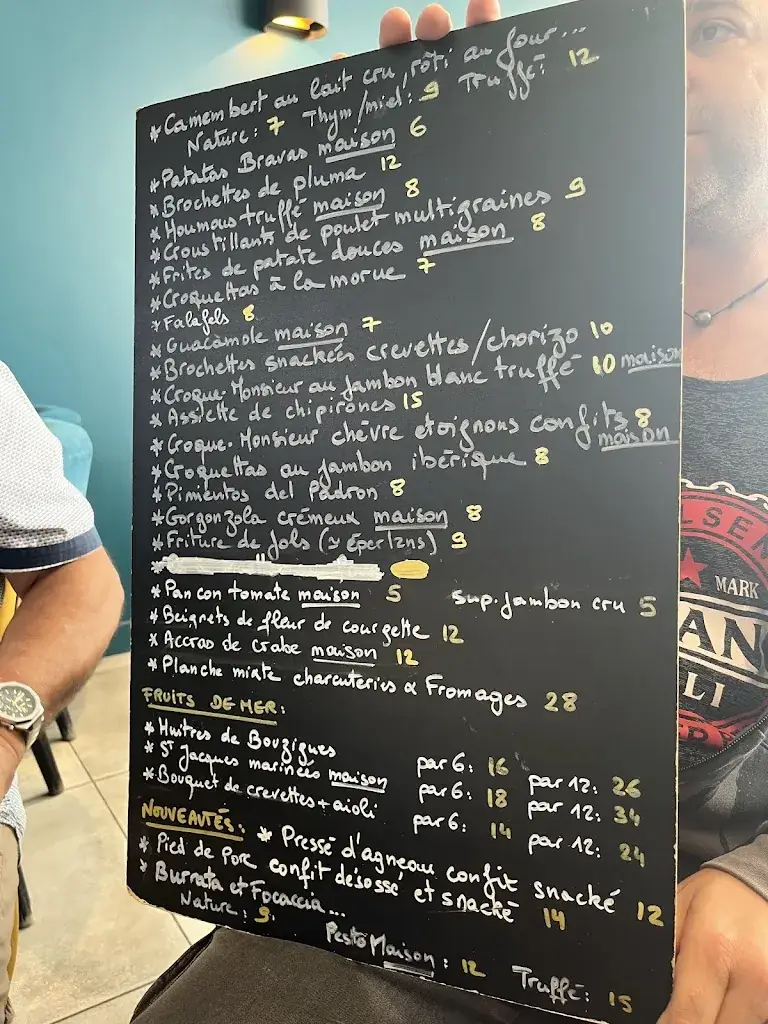 Intan Chabanel_Le Flow_Grande-Motte_review