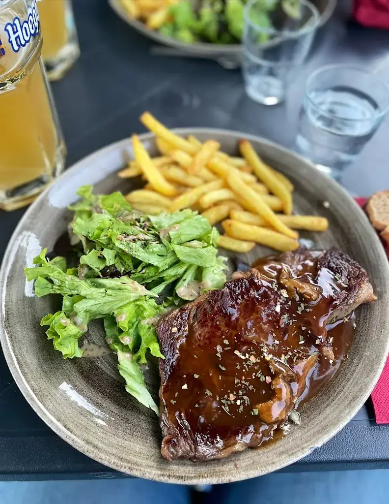 Navya Samaddar_Restaurant Le Saint-Sicaire_Périgord_review