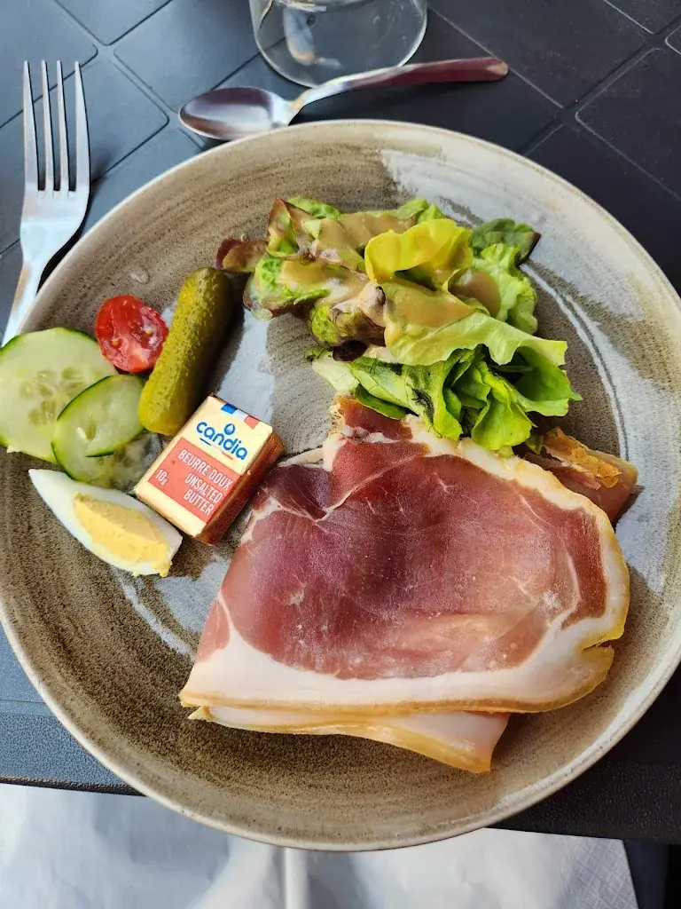 Restaurant Le Saint-Sicaire_Périgord_slider_image_2