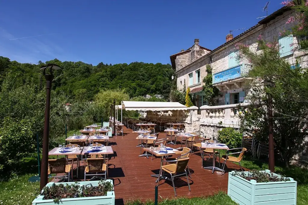 Au Fil de l'Eau restaurant in Brantôme