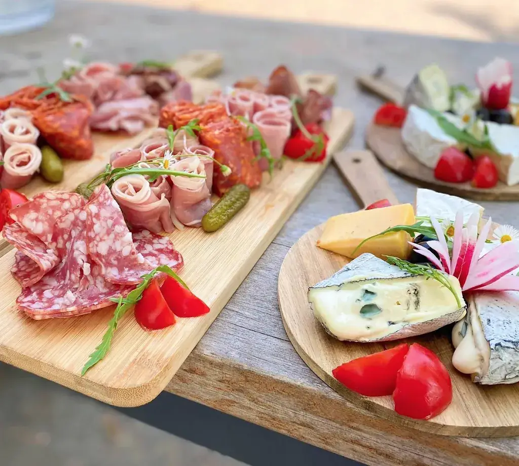 Le Mézé des Demoiselles_Motte_slider_image_2