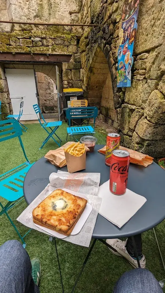 guillaume POUDOULEC_Encas d’faim_Périgord_review