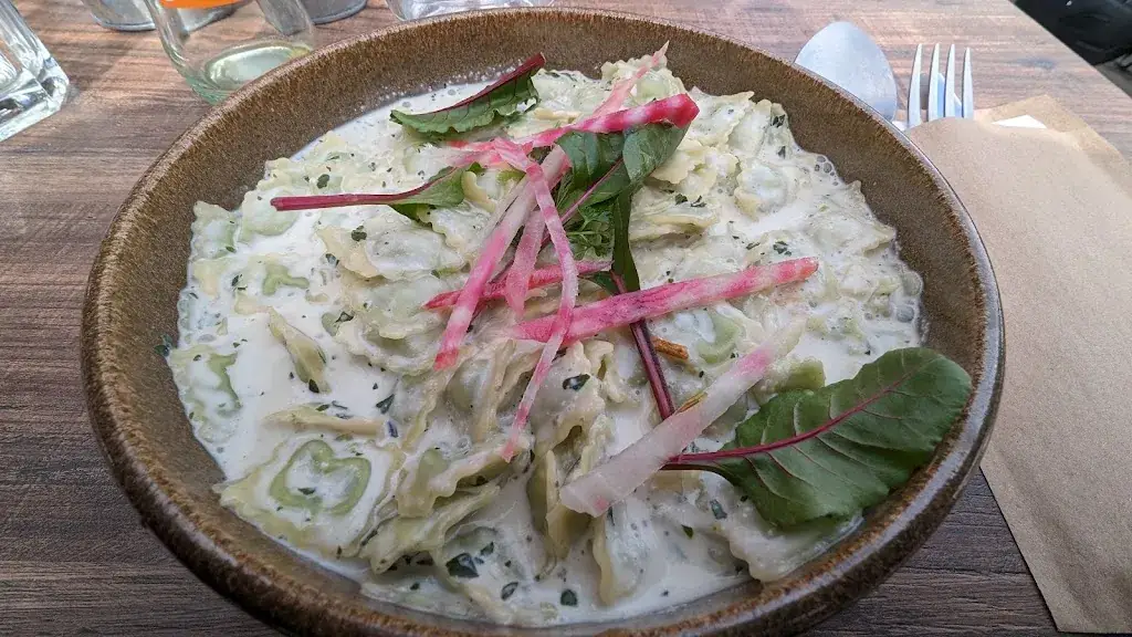 Philip Van Mechelen_La Ferme de Reberty_Belleville_review