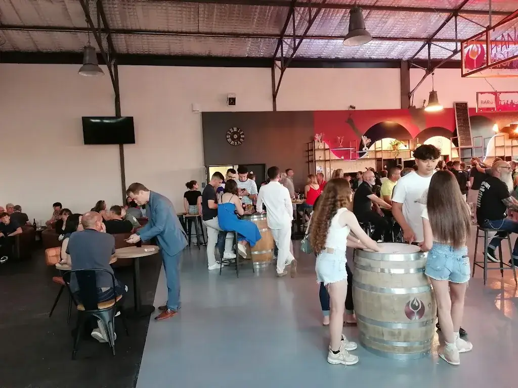 B G_Le Hangar 2.0_Bressuire_review