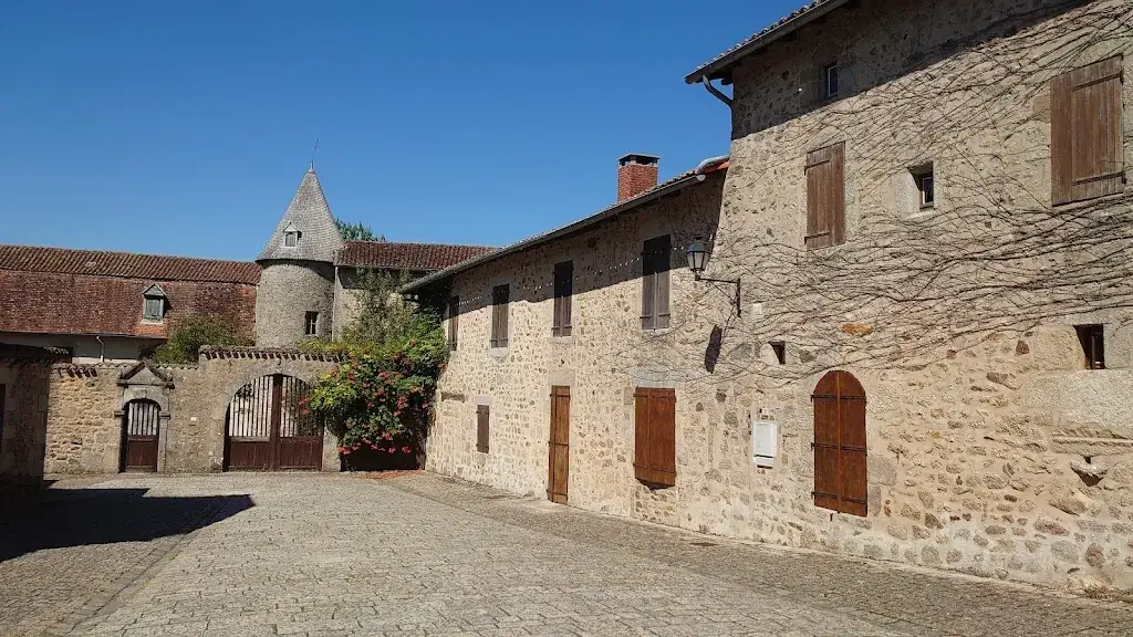 cafe de la cite 16420 brigueuil restaurant in Brigueuil