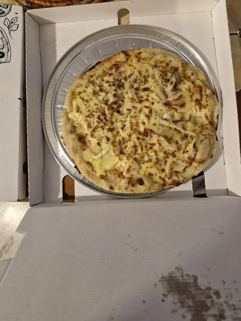 Pizzica Pizza_Brioux-sur-Boutonne_slider_image_2