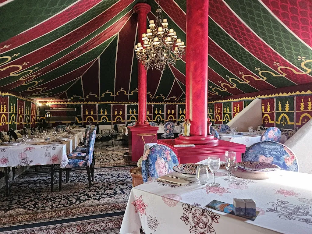 Le restaurant de la Ferme de Magné restaurant in Sainte-Gemme