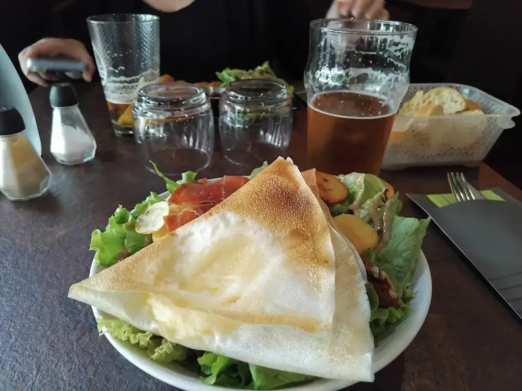 Christophe Emie_Quai 23_Rochefort_review