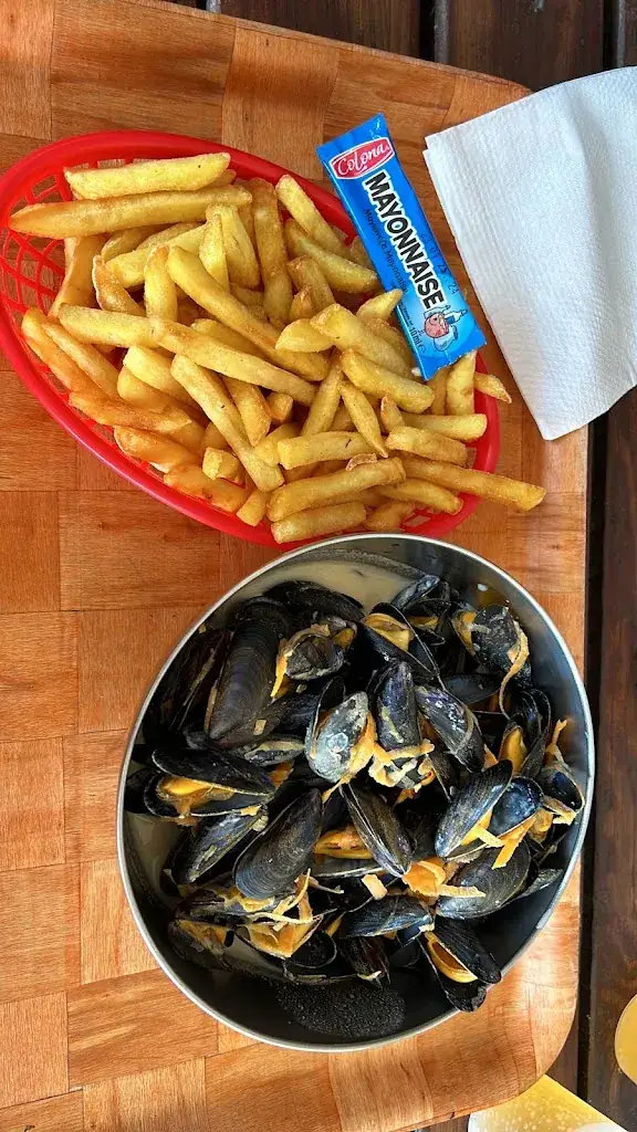 Mike Lucas_Oliver's Cook_Rochefort_review