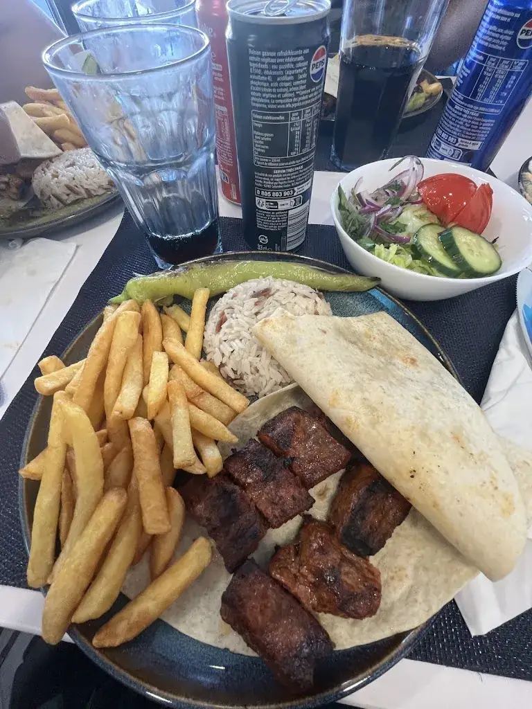 lucie julie_L'AGORA Restaurant & Grill_Rochefort_review