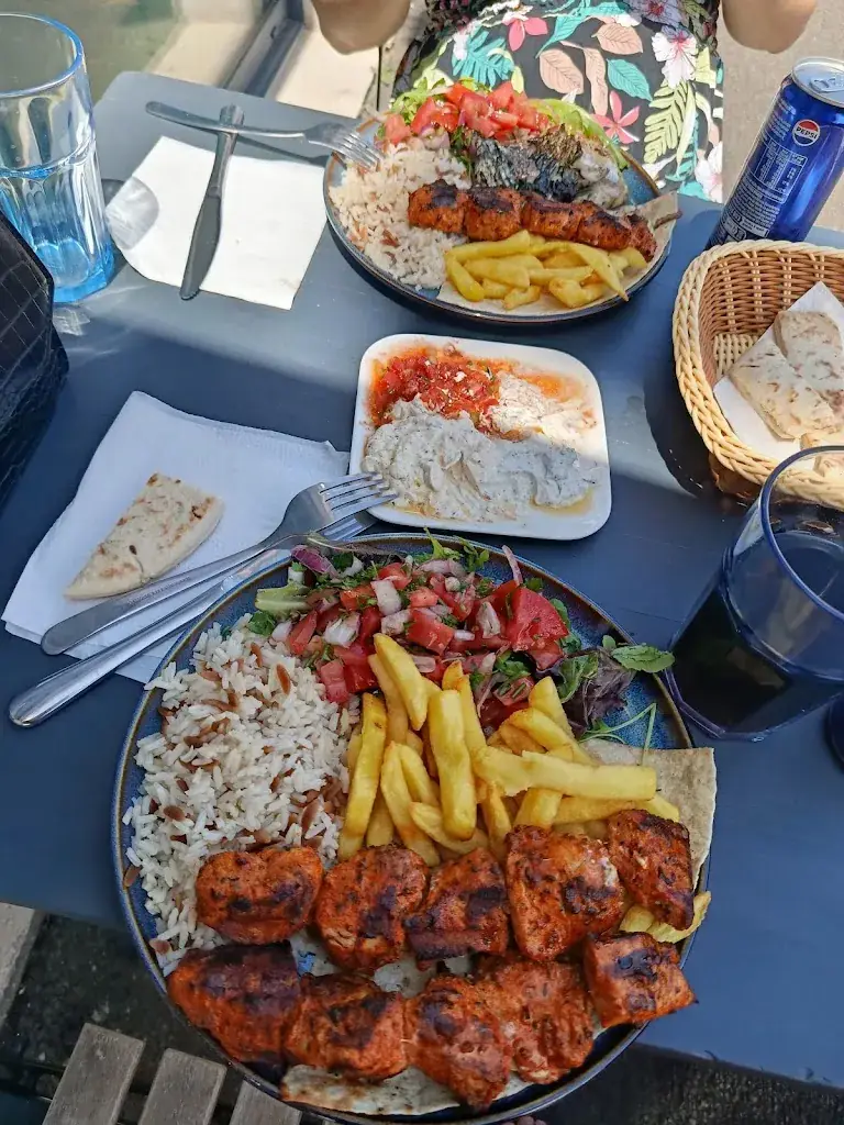 Naz_L'AGORA Restaurant & Grill_Rochefort_review