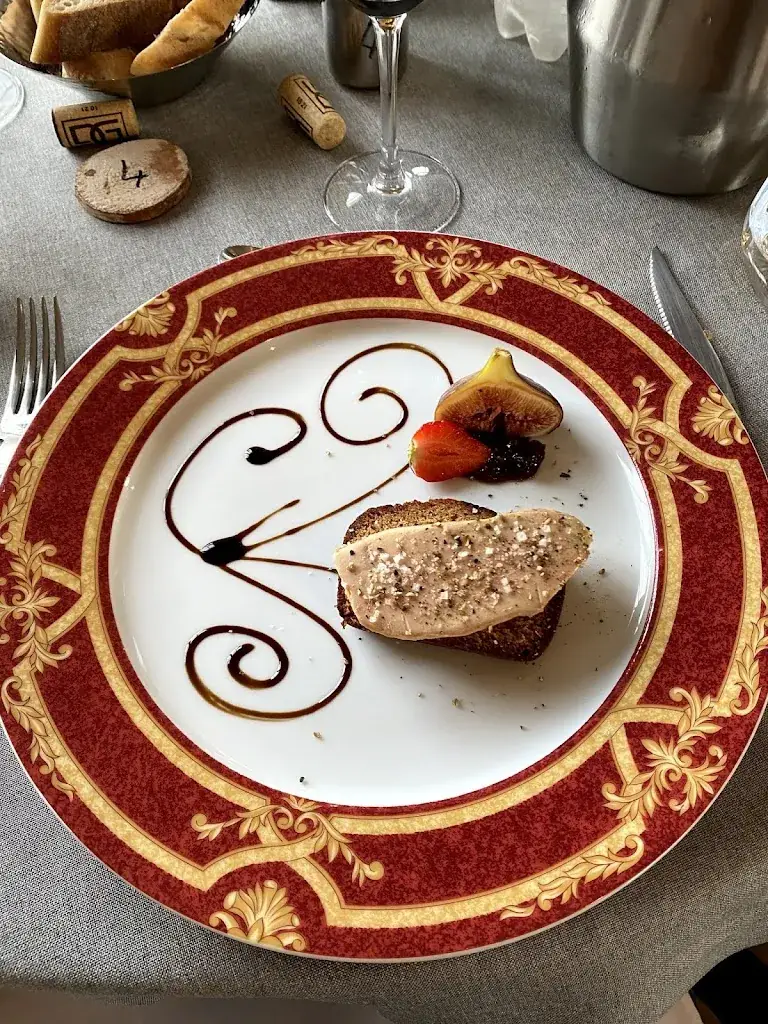 Robyn Nichols_L'Escale de Lupin_Saint-Nazaire-sur-Charente_review