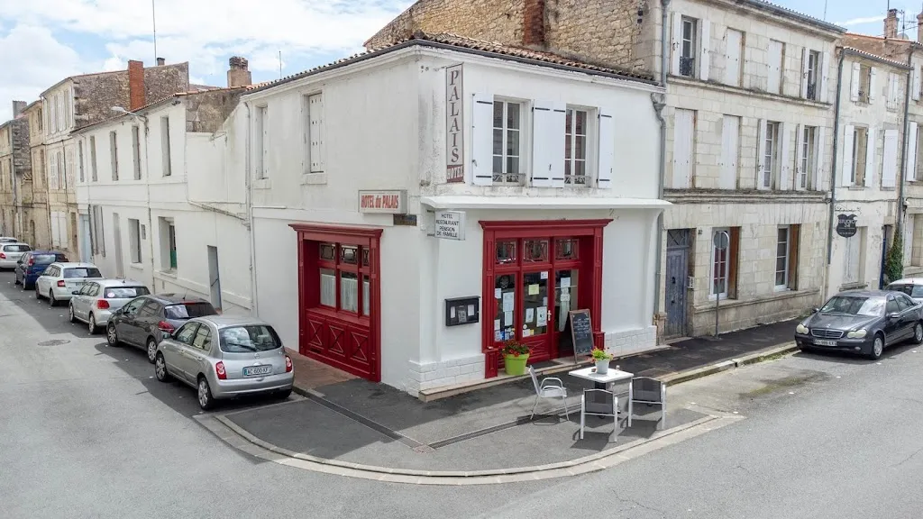 Hôtel Restaurant du Palais Restaurant in Rochefort