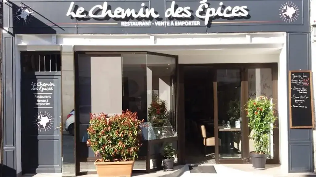 Le Chemin des Épices vente à emporter restaurant in Rochefort