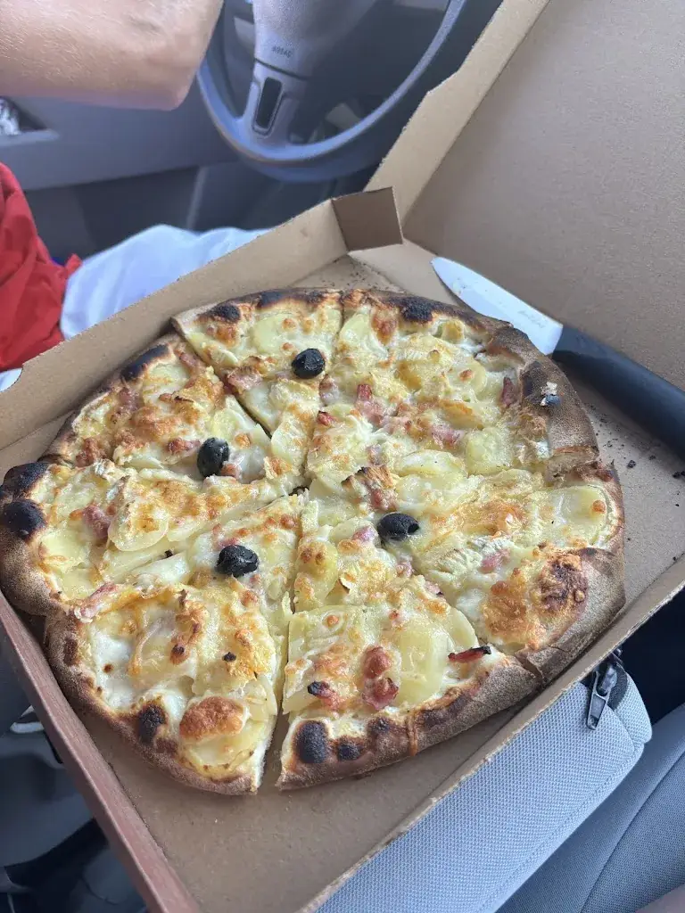 Lou Menard_Artisan Pizzaiolo Tonnay Charente_Tonnay-Charente_review