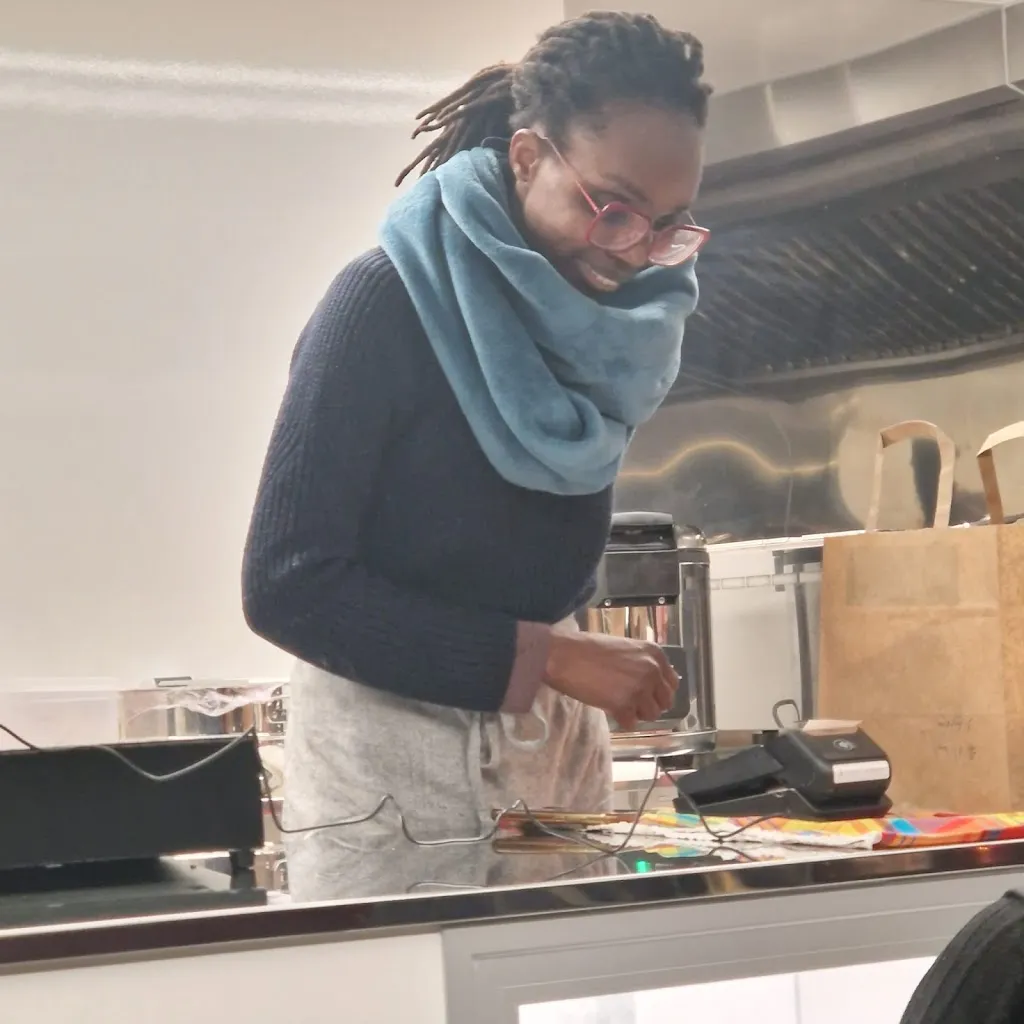 Miam'Wezon Food truck Africain Antillais_Breuillet_slider_image_2