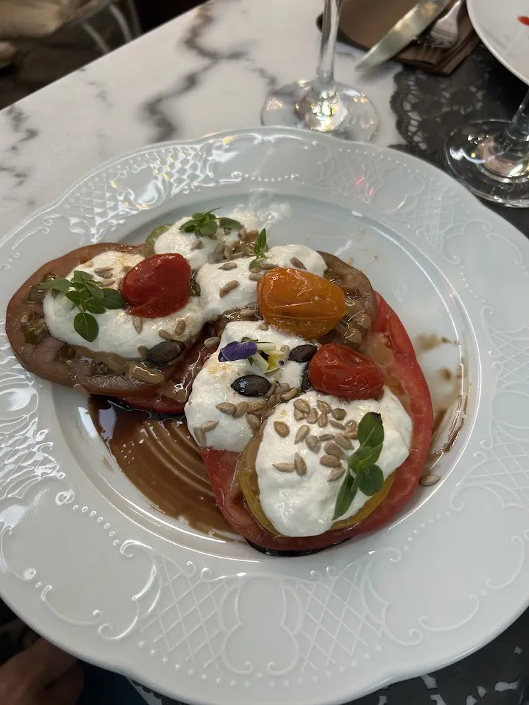 Loan Marquet_Restaurant Saint Louis_Saint-Sulpice-de-Favières_review