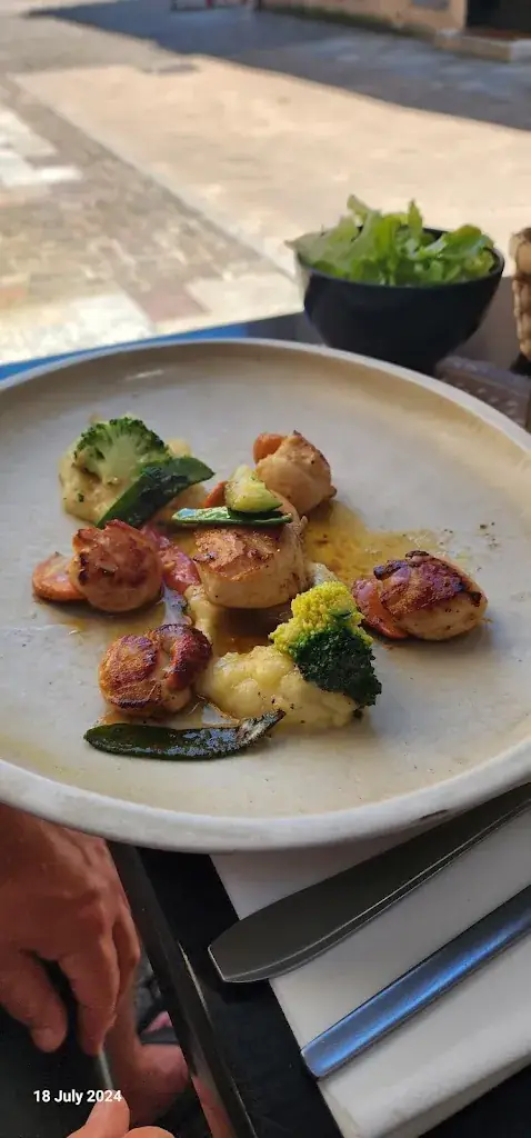 Nadia Cooper_La pause feuilletée_Brive-la-Gaillarde_review