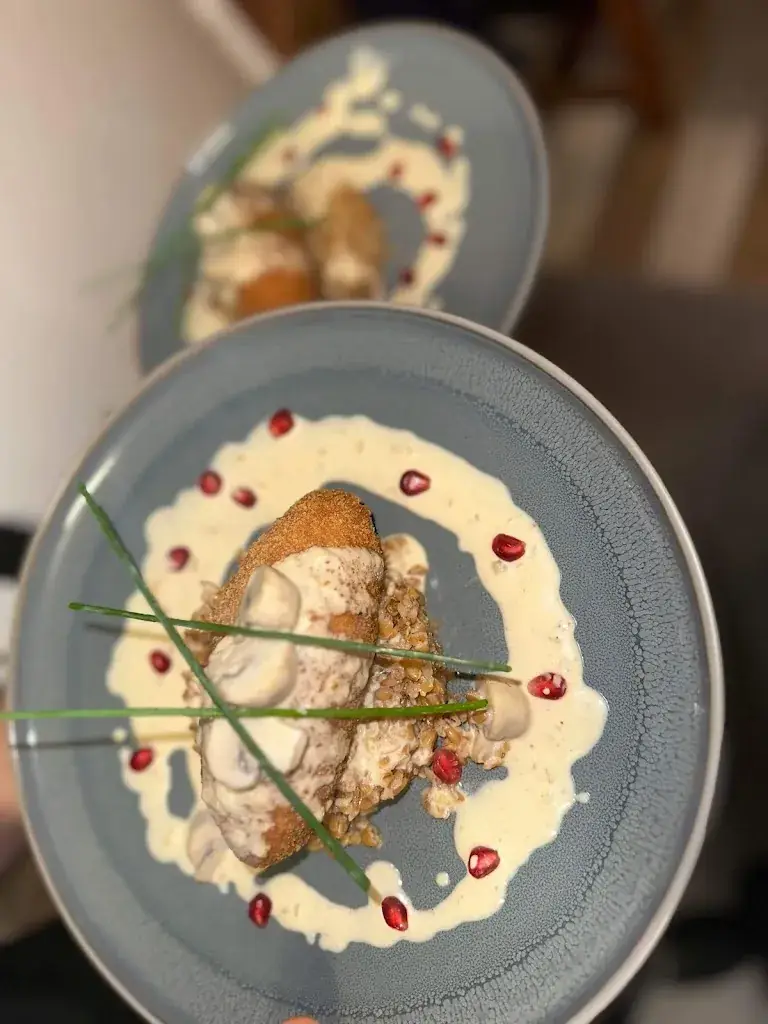 Restaurant La Feuille_Brive-la-Gaillarde_slider_image_3