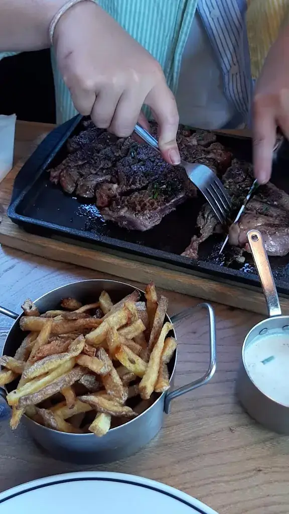 Gueuleton - Brive_Brive-la-Gaillarde_slider_image_2