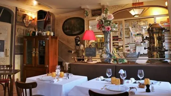 Chez Francis restaurant in Brive-la-Gaillarde