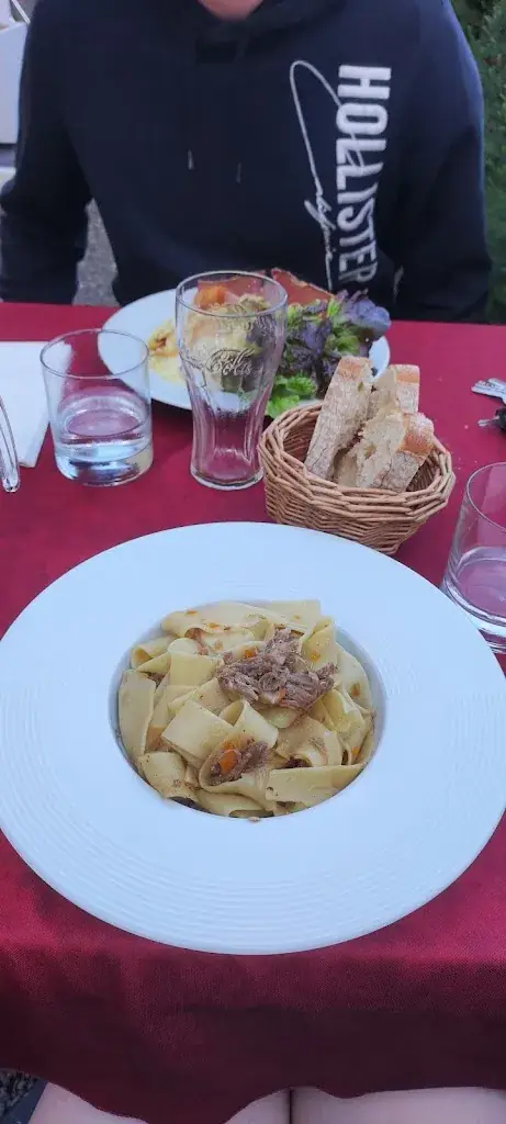 Clara Sergent_XXème Siècle_Bourboule_review