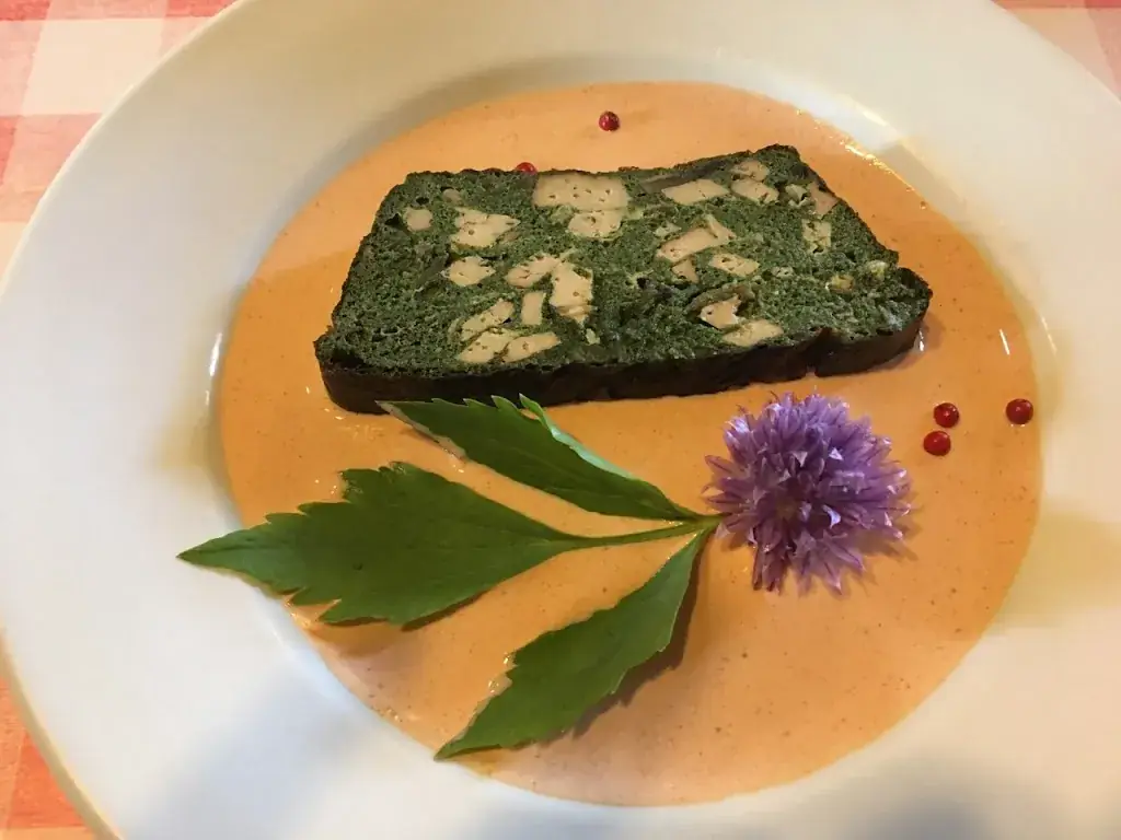 Jardin-restaurant bio-écologique UTOPAILLE_Celle-Dunoise_slider_image_3