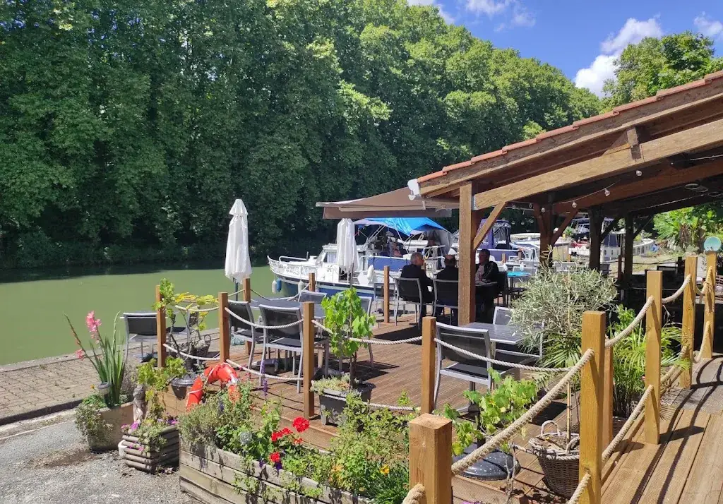 Au Bord de l’Eau_Buzet-sur-Baïse_slider_image_3