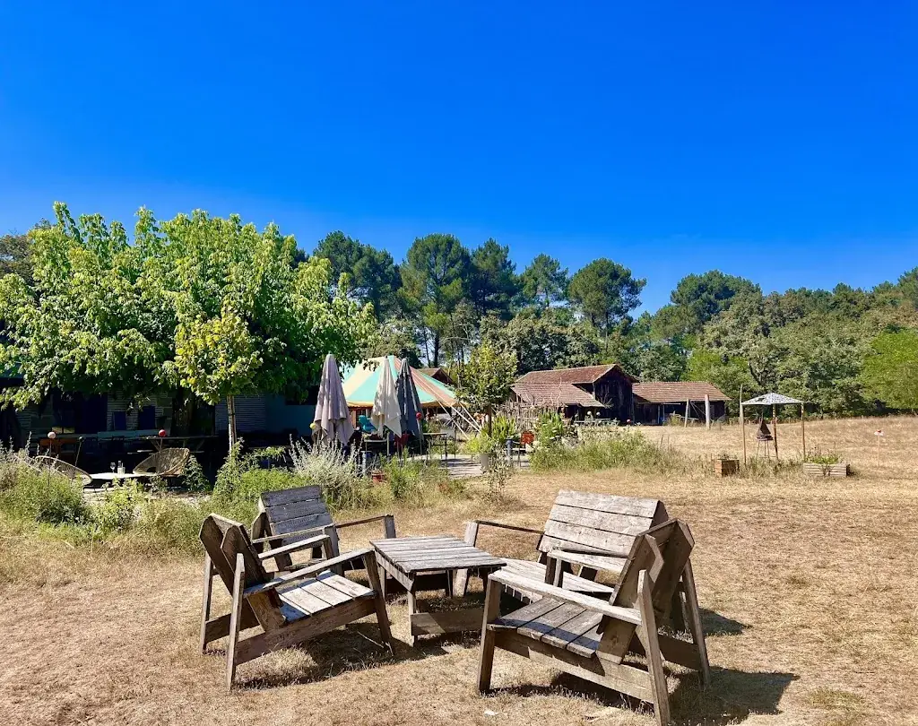 La Ferme Des Filles restaurant in Captieux