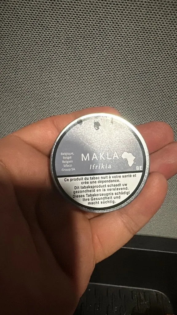 Ердаулет Исаев_Tabac Presse Captieux - Bar_Captieux_review