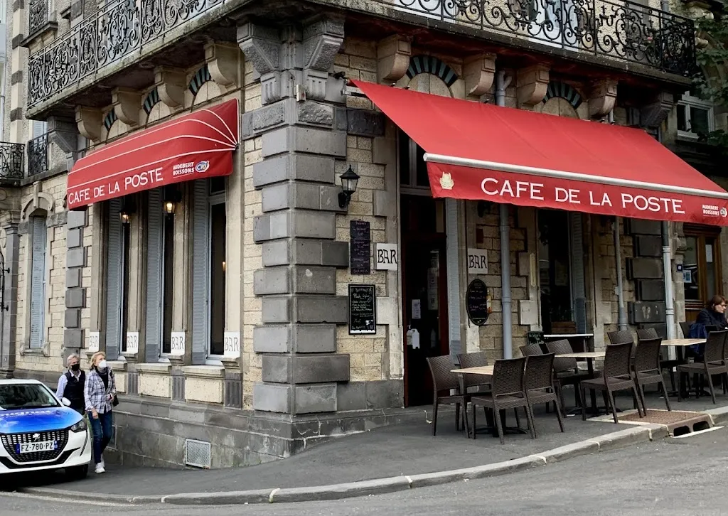 CAFÉ DE LA POSTE restaurant in Bourboule