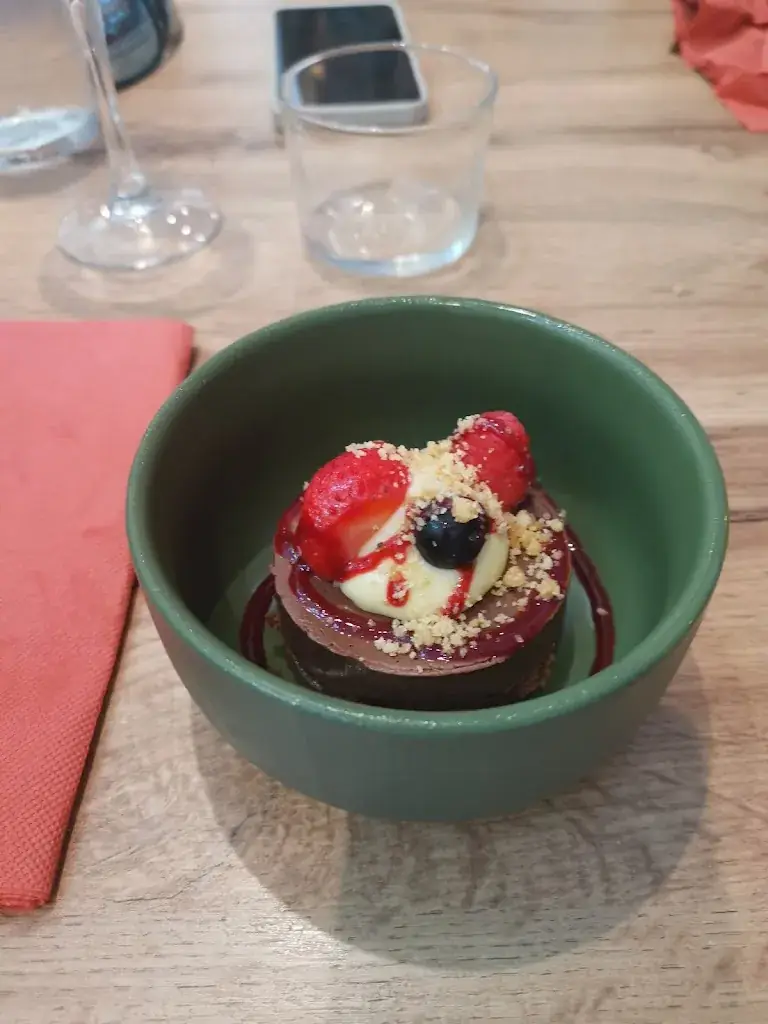 Noé B_Mendi Berdea_Cambo-les-Bains_review