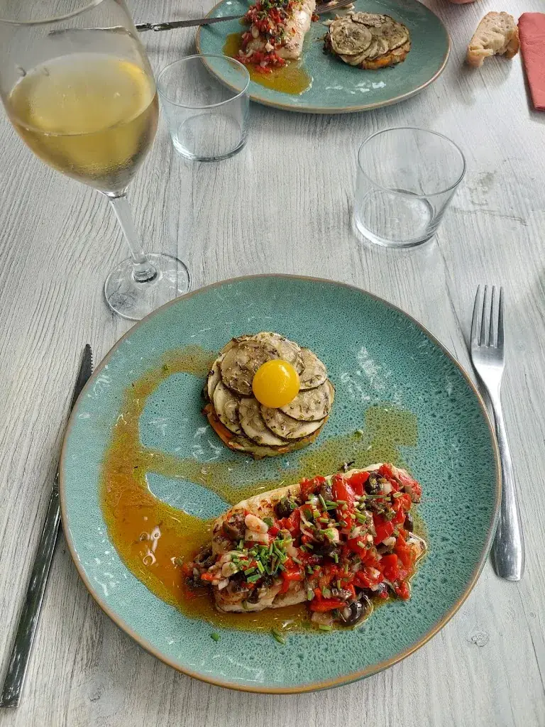 N Carre_Mendi Berdea_Cambo-les-Bains_review