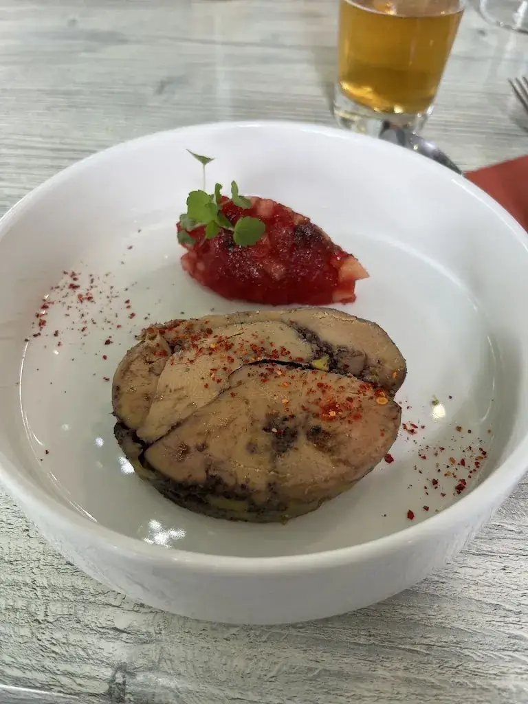 Wucher Anne_Mendi Berdea_Cambo-les-Bains_review