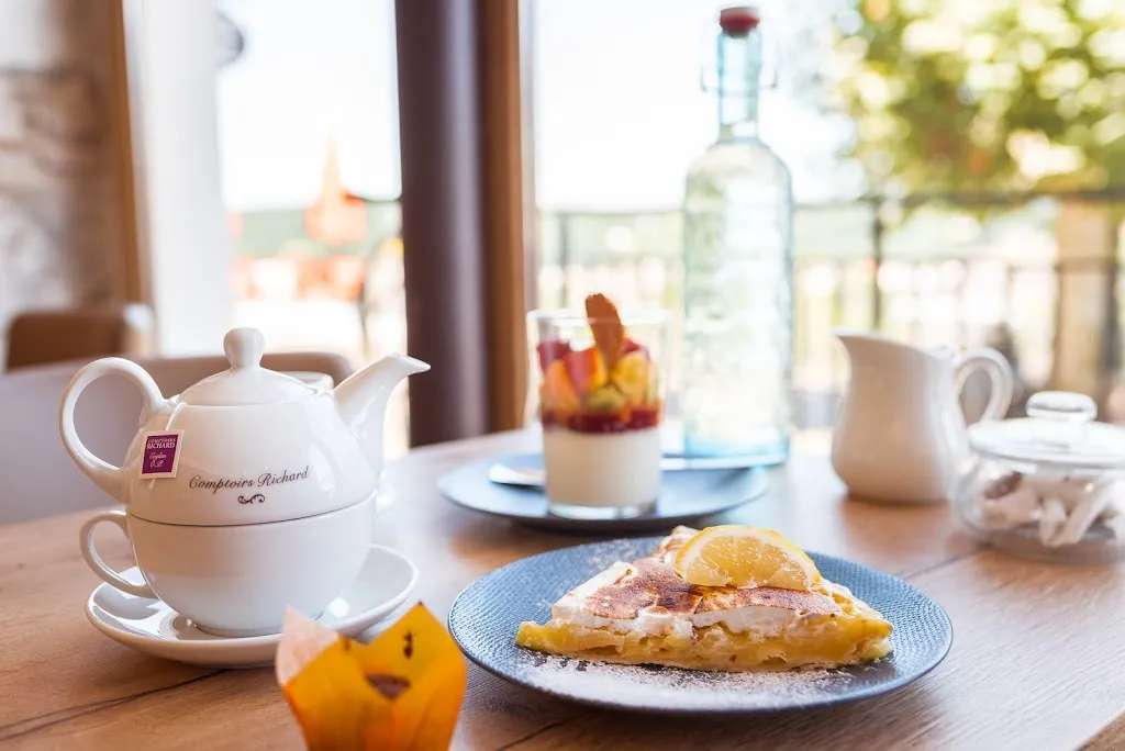 Salon Cyrano_Cambo-les-Bains_slider_image_2