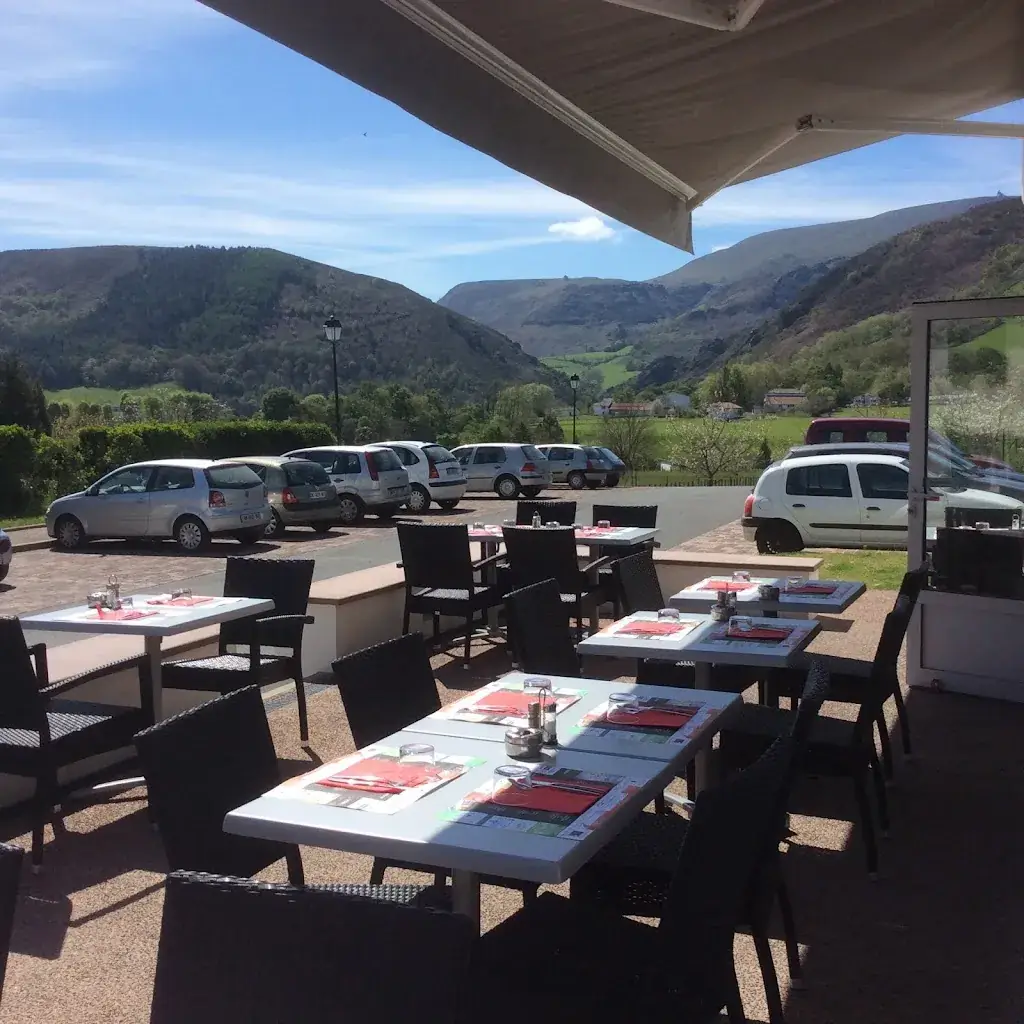 Haize Hegoa restaurant in Itxassou