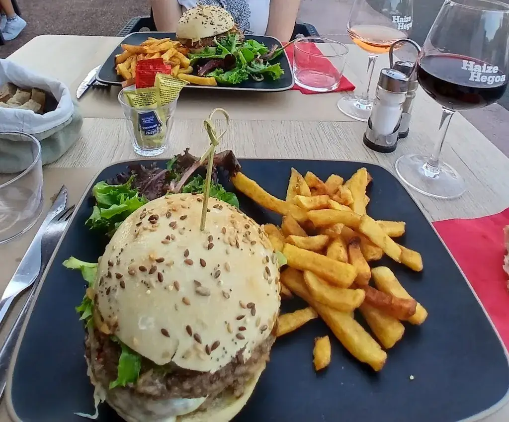 Haize Hegoa_Itxassou_slider_image_3