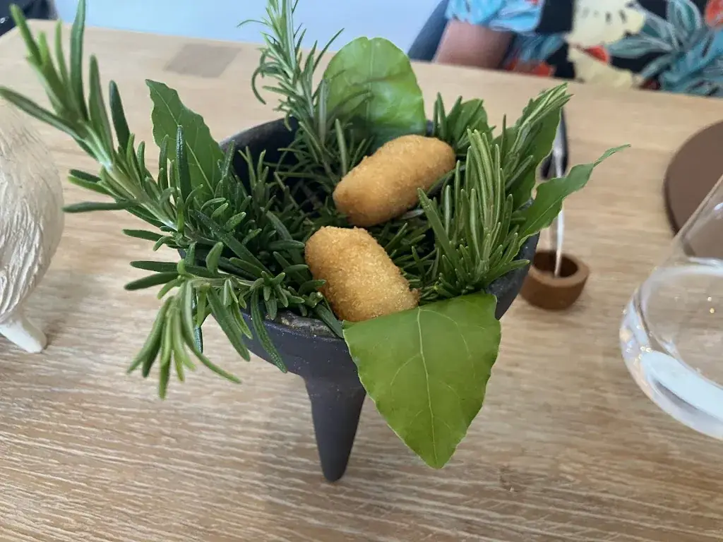 Simon Willmetts_Choko Ona Espelette_Espelette_review